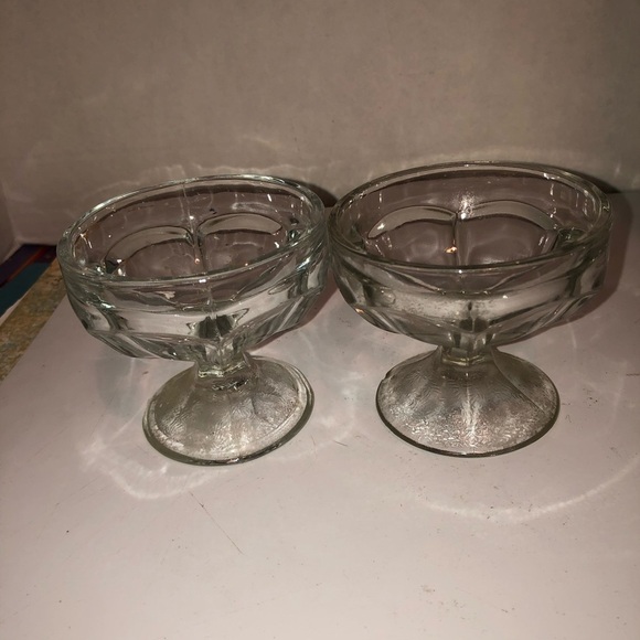 Clear Glass Dessert Bowls vintage, ice cream bowls , sherbert, custard and more. - Picture 2 of 5